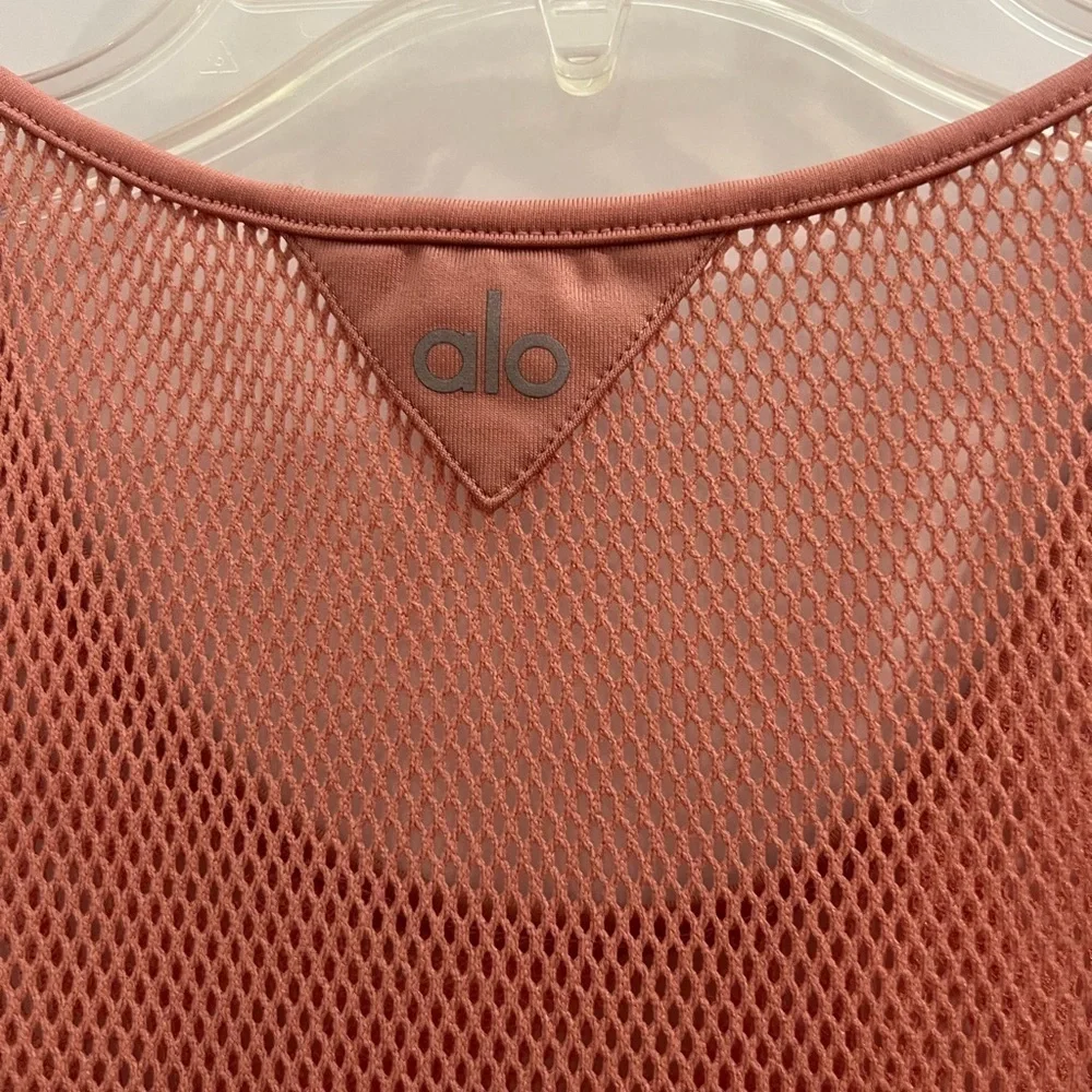ALO YOGA Lucid Mesh Tank in Blush Pink Size Small